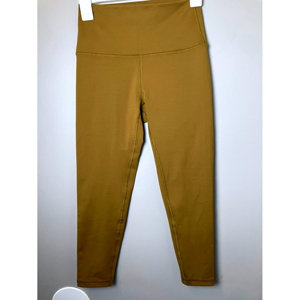 FLEO High Waisted Cropped Golden Olive‎ Leggings Women's Medium Athletic Workout